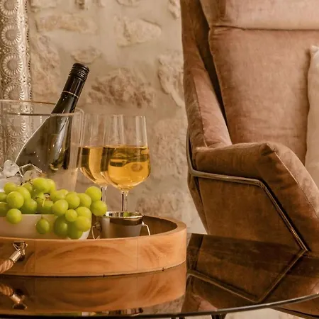 Studio Happy Hour In City Center *