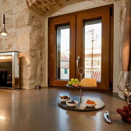 Apartment Studio Happy Hour In City Center Split