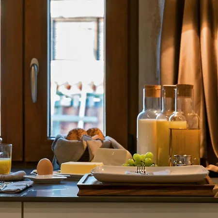 Studio Happy Hour In City Center Apartment Split
