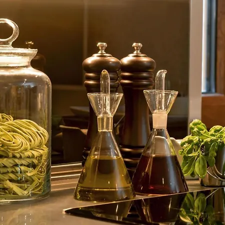 Studio Happy Hour In City Center Apartment *