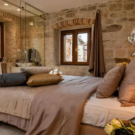 Apartment Studio Happy Hour In City Center Split